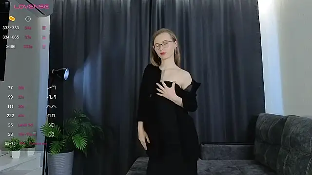 Snapshot of MoranaBetony chatting on February 2026 05:13:02 AM MoranaBetony online show from February 2026 05:13:02 AM