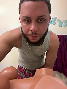 Snapshot of Tu_PaPi_Favorito chatting on July 2026 02:22:01 AM Tu PaPi Favorito online show from July 2026 02:22:01 AM