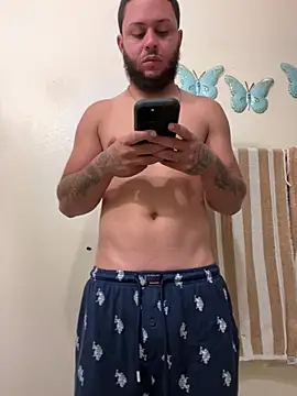 Snapshot of Tu_PaPi_Favorito chatting on July 2026 01:57:01 PM Tu PaPi Favorito online show from July 2026 01:57:01 PM