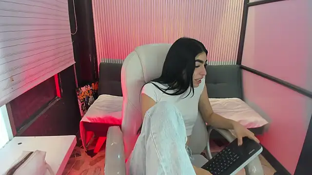 GemmaBrown online show from April 2026 12:39:02 PM