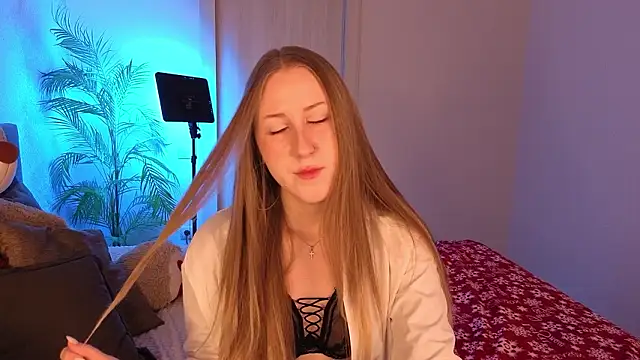 Snapshot of CassieReborn chatting on February 2026 09:57:01 PM CassieReborn online show from February 2026 09:57:01 PM