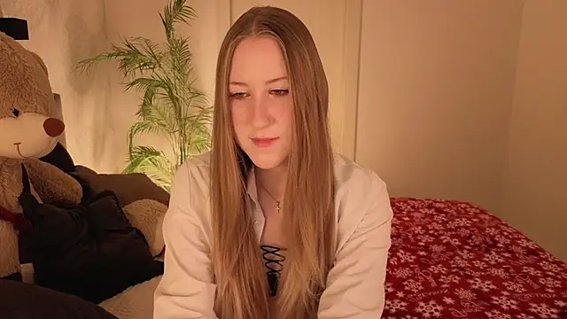 Snapshot of CassieReborn chatting on February 2026 09:09:02 PM CassieReborn online show from February 2026 09:09:02 PM