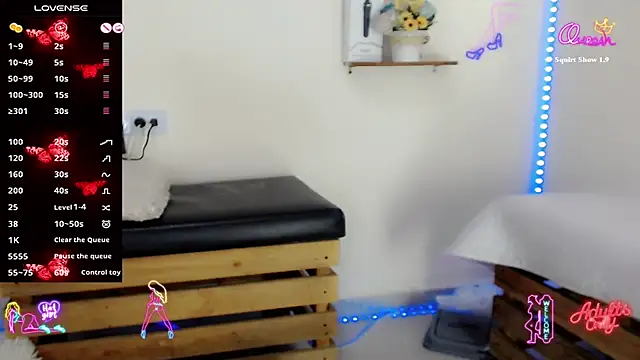 NathalialLooes online show from April 2026 06:02:02 AM