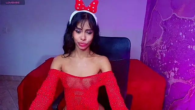 Snapshot of canela_salvaje chatting on June 2026 07:47:01 PM canela salvaje online show from June 2026 07:47:01 PM