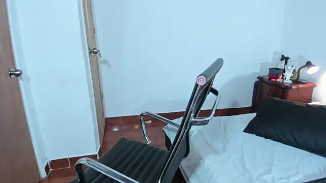 AshlyViper online show from February 2026 11:21:01 AM