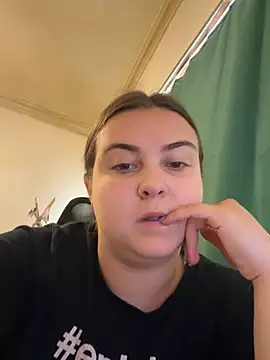 AlyaX X online show from April 2026 12:04:01 PM