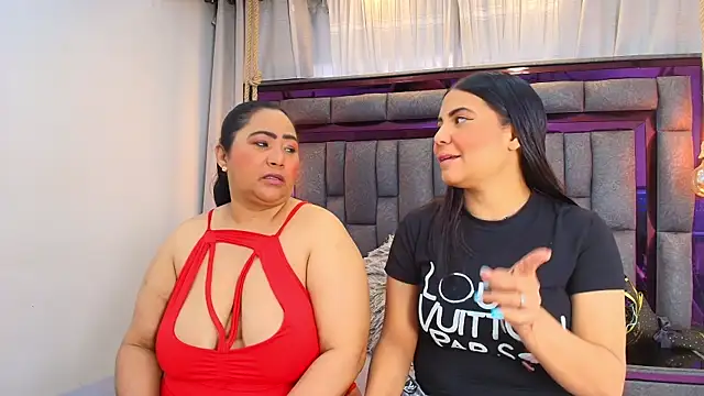 Karina Mendoza online show from April 2026 12:04:01 PM