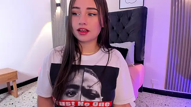 Snapshot of SARHA_ANTONELLI chatting on February 2026 11:43:02 AM SARHA ANTONELLI online show from February 2026 11:43:02 AM