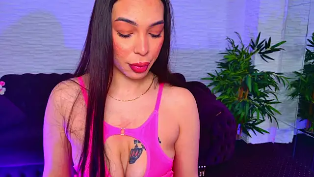 Snapshot of MollyDolley chatting on February 2026 08:10:02 PM MollyDolley online show from February 2026 08:10:02 PM