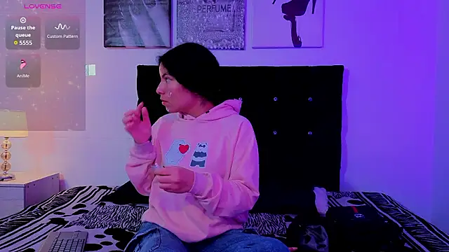 Zoe-yanin online show from February 2026 07:13:02 PM