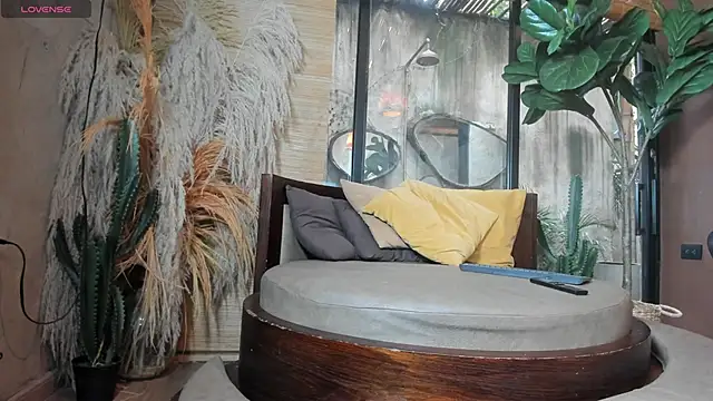 CrissCollins online show from February 2026 07:17:02 PM