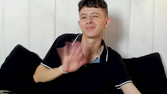 Snapshot of David_Roy_ chatting on March 2026 01:17:02 PM David Roy online show from March 2026 01:17:02 PM