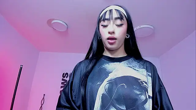 Maddie Rosee online show from February 2026 02:20:02 AM