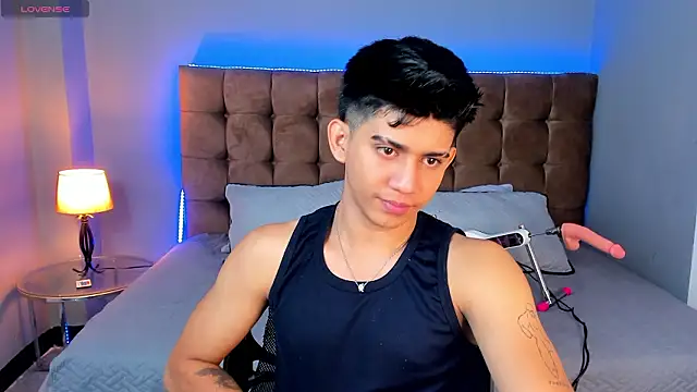 Thiago Olsen online show from February 2026 09:20:01 PM