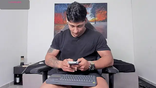 ryanwhite3 online show from April 2026 12:55:01 AM