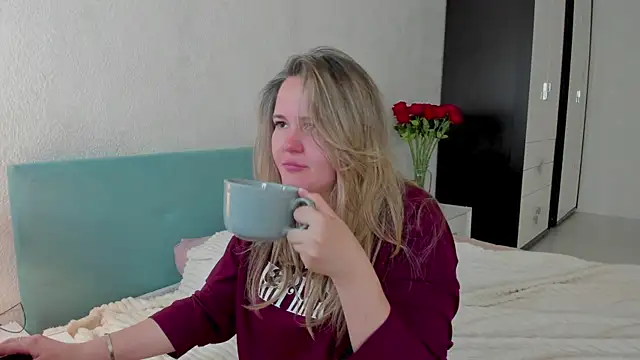 Snapshot of LilyBel chatting on May 2026 01:03:01 AM LilyBel online show from May 2026 01:03:01 AM