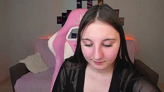 EvaxCharm online show from March 2026 08:09:01 AM