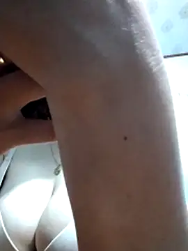 Snapshot of Marui-1 chatting on March 2026 05:57:01 AM Marui-1 online show from March 2026 05:57:01 AM