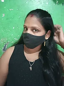 Snapshot of Parul-009 chatting on July 2026 06:05:01 AM Parul-009 online show from July 2026 06:05:01 AM