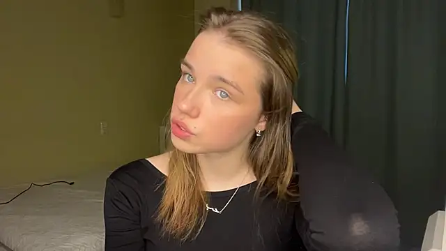 EarthaStinett online show from April 2026 11:30:02 AM