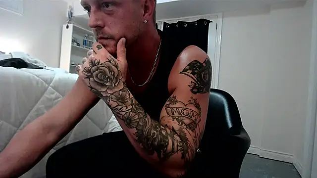 HotnCole online show from March 2026 12:26:02 AM