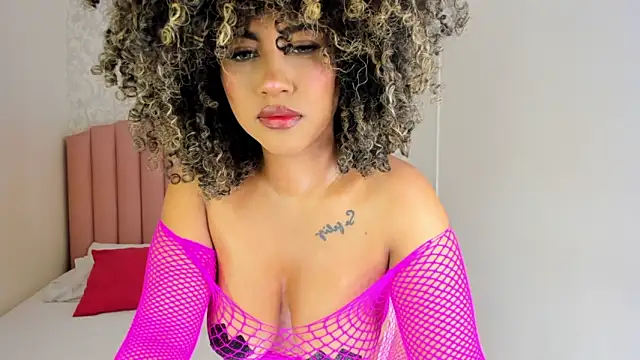 Snapshot of Brit_weston chatting on February 2026 07:56:01 PM Brit weston online show from February 2026 07:56:01 PM