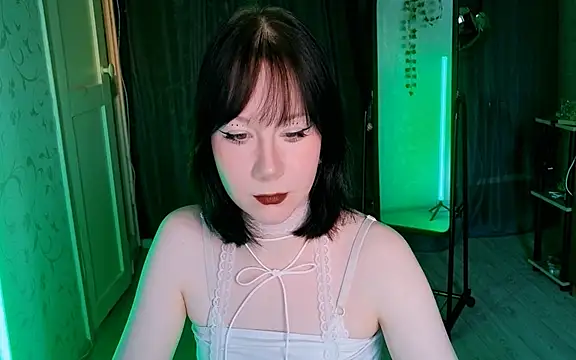 Snapshot of marty_bree chatting on February 2026 02:02:01 PM marty bree online show from February 2026 02:02:01 PM