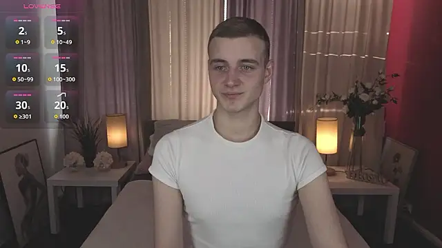 Snapshot of HereAlexColee chatting on February 2026 02:10:01 PM HereAlexColee online show from February 2026 02:10:01 PM