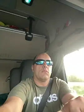 kipsy0 online show from May 2026 07:20:02 PM