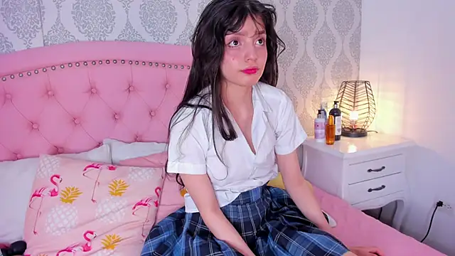 Snapshot of dolly_kitter chatting on June 2026 12:04:02 PM dolly kitter online show from June 2026 12:04:02 PM