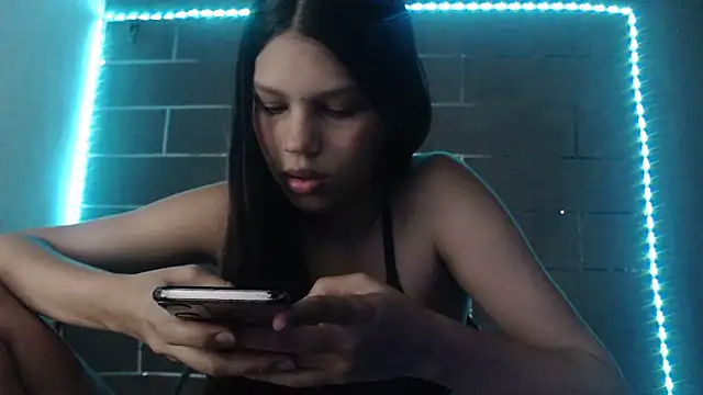 Snapshot of analyn-2027 chatting on June 2026 06:23:01 AM analyn-2027 online show from June 2026 06:23:01 AM