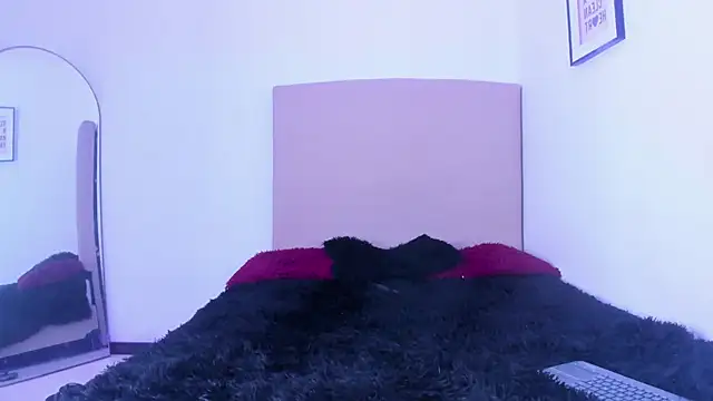 Snapshot of im_tiffany_ chatting on February 2026 05:03:01 AM im tiffany online show from February 2026 05:03:01 AM