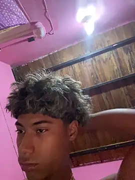 Snapshot of Adan21_cm chatting on February 2026 05:44:02 AM Adan21 cm online show from February 2026 05:44:02 AM