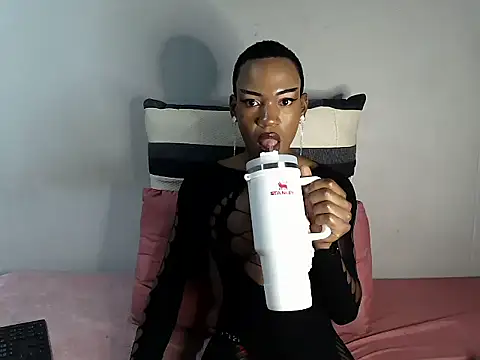 Riaanxxx online show from February 2026 11:59:01 PM