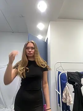 Snapshot of MonicaWestt chatting on February 2026 07:34:01 AM MonicaWestt online show from February 2026 07:34:01 AM