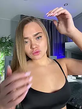 Snapshot of MonicaWestt chatting on March 2026 06:48:02 AM MonicaWestt online show from March 2026 06:48:02 AM