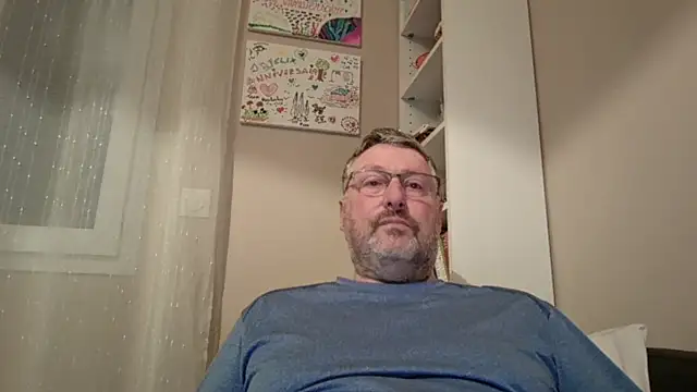 doudou310 online show from February 2026 05:50:02 AM