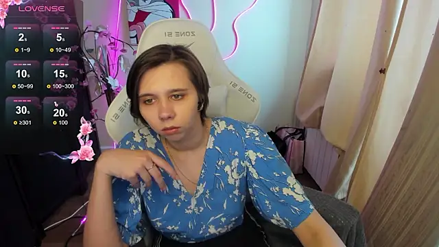 Snapshot of Scarlet_Sirenn chatting on February 2026 08:33:02 AM Scarlet Sirenn online show from February 2026 08:33:02 AM