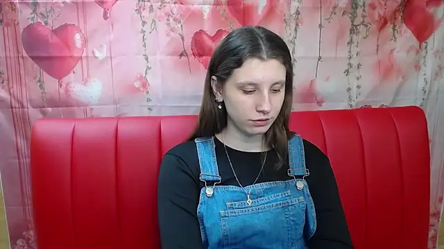 Snapshot of LilianaShine chatting on February 2026 06:12:02 AM LilianaShine online show from February 2026 06:12:02 AM