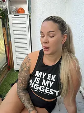 Snapshot of sexybatwomen33 chatting on May 2026 06:21:01 AM sexybatwomen33 online show from May 2026 06:21:01 AM