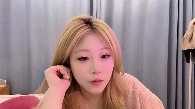 Snapshot of SM_JIAJIA_ZL chatting on June 2026 03:05:01 PM SM JIAJIA ZL online show from June 2026 03:05:01 PM