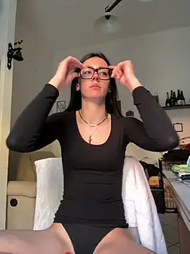 Snapshot of alibi_room chatting on April 2026 02:14:02 PM alibi room online show from April 2026 02:14:02 PM