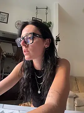 Snapshot of alibi_room chatting on June 2026 01:35:01 PM alibi room online show from June 2026 01:35:01 PM