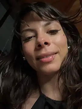 Snapshot of Isalove99 chatting on April 2026 01:47:02 AM Isalove99 online show from April 2026 01:47:02 AM
