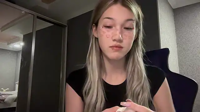 lilXdomiii online show from February 2026 04:57:02 PM