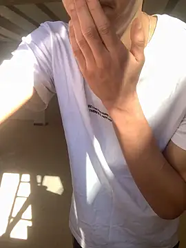 Snapshot of Spoo69 chatting on April 2026 03:42:02 PM Spoo69 online show from April 2026 03:42:02 PM