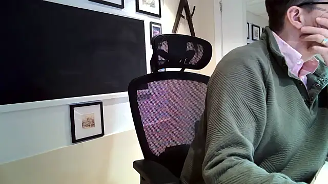 Snapshot of Scotsmanx chatting on February 2026 07:52:01 PM Scotsmanx online show from February 2026 07:52:01 PM