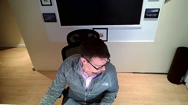 Snapshot of Scotsmanx chatting on February 2026 08:04:02 PM Scotsmanx online show from February 2026 08:04:02 PM