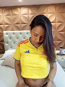 Snapshot of MiaSantana_ chatting on June 2026 10:10:02 PM MiaSantana online show from June 2026 10:10:02 PM