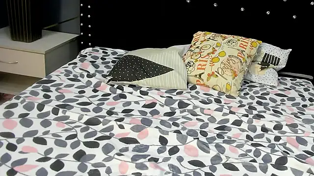 Snapshot of Ambar_Cortes chatting on February 2026 02:59:02 PM Ambar Cortes online show from February 2026 02:59:02 PM